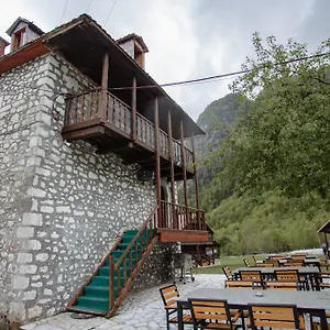  Pensión Kulla Pracja Albania